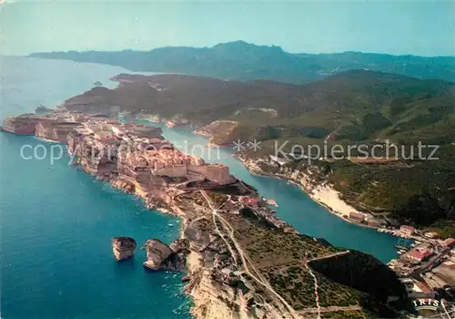 AK / Ansichtskarte Bonifacio_Corse_du_Sud Vue aerienne sur la ville et les falaises Bonifacio_Corse_du_Sud