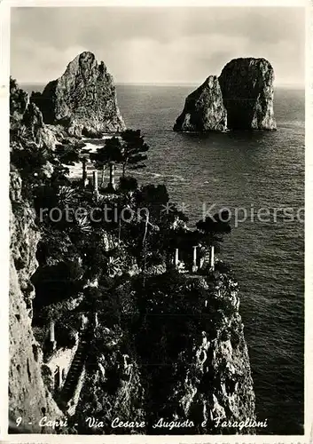 AK / Ansichtskarte Capri Via Cesare Augusto e Faraglioni Kueste Felsen Capri