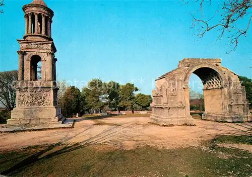 AK / Ansichtskarte Saint_Remy_aux_Baux_Provence Mausolee et Arc de Triomphe Saint_Remy