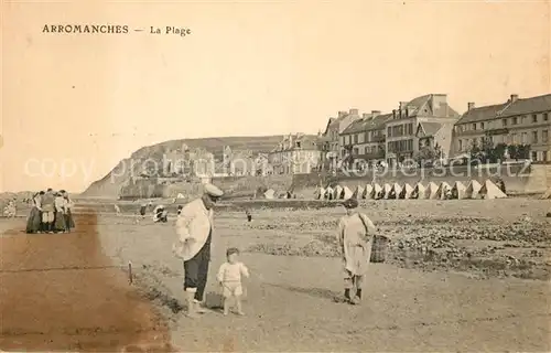 AK / Ansichtskarte Arromanches les Bains Strand Arromanches les Bains