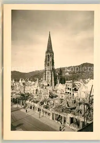 AK / Ansichtskarte Freiburg_Breisgau Unversehrtes Muenster nach Fliegerangriff  Freiburg Breisgau