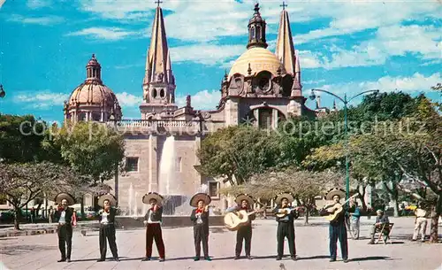 AK / Ansichtskarte Guadalajara Catedral y Mariachi tipico Guadalajara