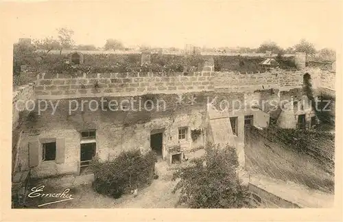 AK / Ansichtskarte Doue la Fontaine Quartier Distillerie Doue la Fontaine