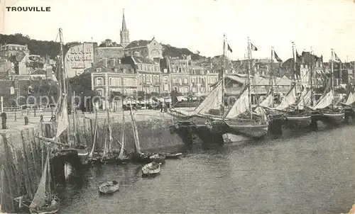 AK / Ansichtskarte Trouville sur Mer Fischerboote Trouville sur Mer