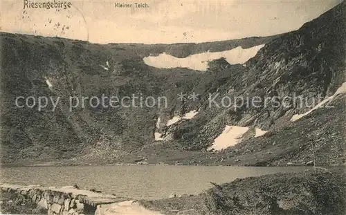 AK / Ansichtskarte Riesengebirge Kleiner Teich Schneefeld Riesengebirge