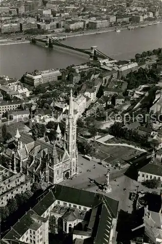 AK / Ansichtskarte Budapest Ansicht mit Matthiaskirche Fliegeraufnahme Budapest
