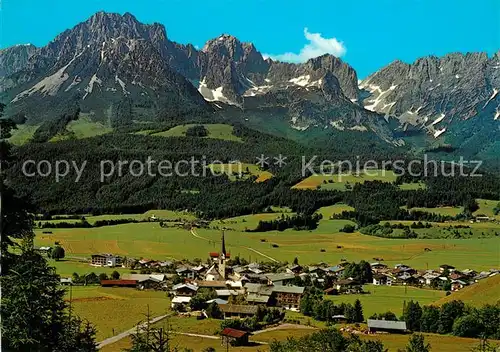 AK / Ansichtskarte Ellmau_Tirol Panorama Sommerfrischort mit Wildem Kaiser Kaisergebirge Ellmau Tirol