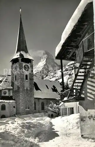 AK / Ansichtskarte Zermatt_VS Kirchenpartie mit Matterhorn Zermatt_VS