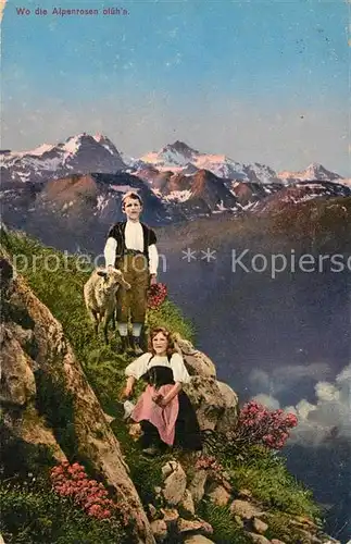 AK / Ansichtskarte Schafe Kinder Trachten Alpenrosen  Schafe