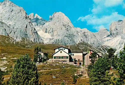 AK / Ansichtskarte Groeden_Tirol Regensburger Huette mit Geislergruppe Groeden Tirol