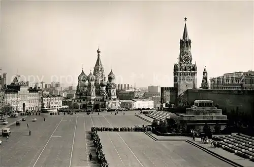 AK / Ansichtskarte Moskau_Moscou Roter Platz Moskau Moscou