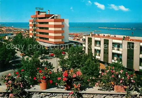 AK / Ansichtskarte Villamarina_Cesenatico Alberghi e spiaggia Hotels und Strand Villamarina_Cesenatico