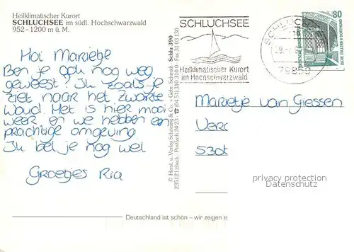 AK / Ansichtskarte Schluchsee Ortsmitte Kirchplatz Fliegeraufnahme Segelboot Schluchsee