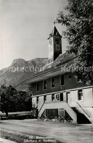 AK / Ansichtskarte Blumenstein_BE Schulhaus mit Stockhorn Blumenstein_BE