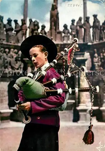 AK / Ansichtskarte Dudelsack Sonneur de Biniou Plougastel Daoulas  Dudelsack