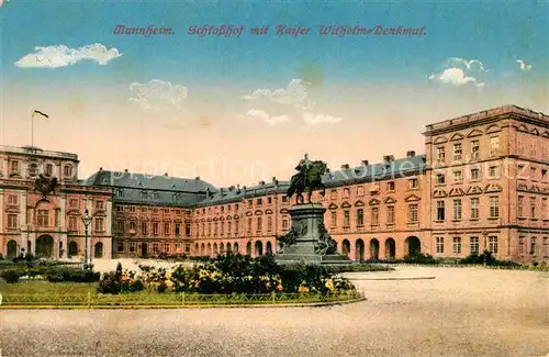 AK / Ansichtskarte Mannheim Schlosshof mit Kaiser Wilhelm Denkmal Mannheim