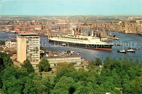 AK / Ansichtskarte Schiffe_Ships_Navires Queen Elisabeth II Rotterdam  Schiffe_Ships_Navires