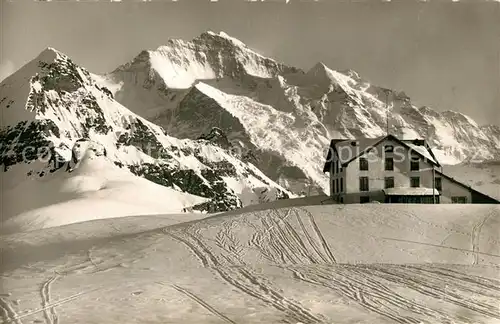 AK / Ansichtskarte Grindelwald Berghotel Maennlichen mit Jungfrau Grindelwald