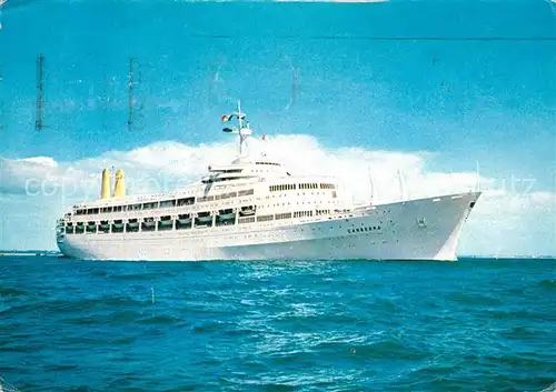 AK / Ansichtskarte Schiffe_Ships_Navires Canberra  Schiffe_Ships_Navires