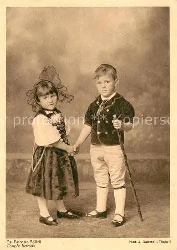 AK / Ansichtskarte Kinder_Child_Enfants Trachten Bern Foto J. Gaberell Kinder_Child_Enfants