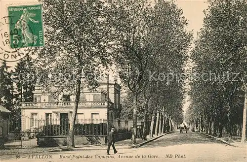 AK / Ansichtskarte Avallon Rond Point des Capucins Avenue de la Gare Avallon