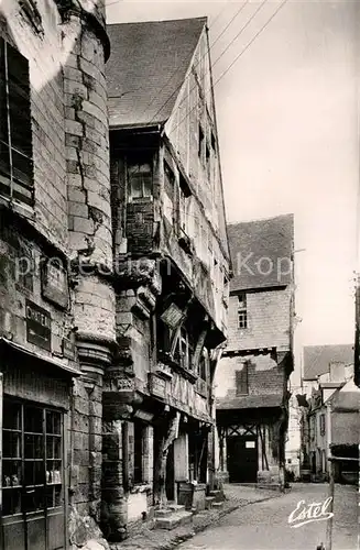 AK / Ansichtskarte Chinon_Indre_et_Loire Vieilles maisons rue Voltaire Chinon_Indre_et_Loire