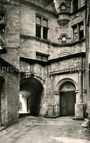 AK / Ansichtskarte Sarlat en Perigord Entree de Hotel de Vienne Sarlat en Perigord