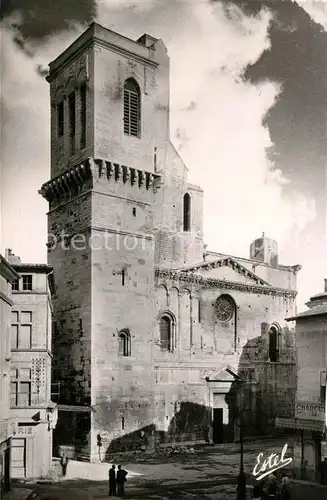 AK / Ansichtskarte Nimes Cathedrale Nimes