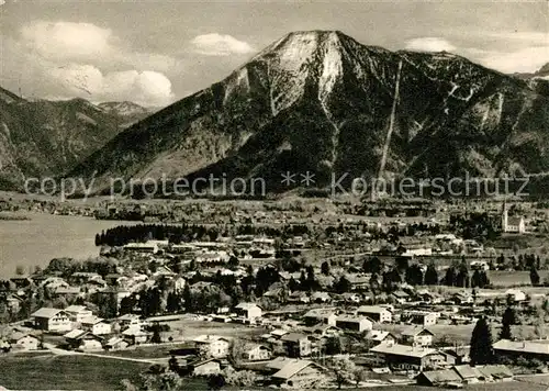 AK / Ansichtskarte Bad_Wiessee Panorama mit Tegernsee und Wallberg Fliegeraufnahme Bad_Wiessee