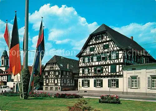 AK / Ansichtskarte Oberkirch_Baden Erholungsort an der Badischen Weinstrasse Fahnen Fachwerkhaeuser Oberkirch_Baden