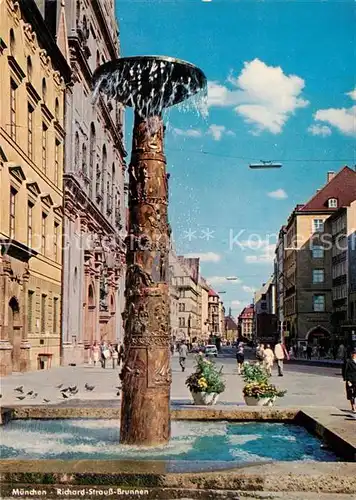 AK / Ansichtskarte Muenchen Richard Strauss Brunnen Muenchen