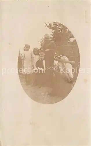 AK / Ansichtskarte Burgdorf_Bern Familie mit Kindern Burgdorf Bern