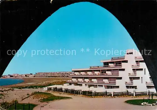 AK / Ansichtskarte Port_Camargue Le Serpent de Mer Hotel Plage Port Camargue