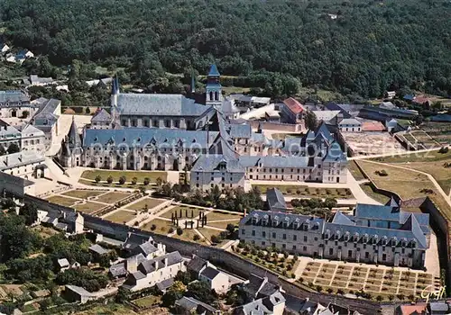 AK / Ansichtskarte Fontevraud l_Abbaye Vue aerienne Fontevraud l Abbaye