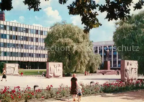 AK / Ansichtskarte Kaunas_Kowno Universitaet Denkmal Statue Kaunas Kowno