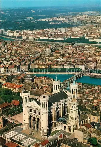 AK / Ansichtskarte Lyon_France Basilique Notre Dame de Fouviere et la ville vue aerienne Lyon France