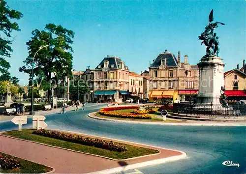 AK / Ansichtskarte Chaumont_Haute Marne Place de la gare Monument Chaumont Haute Marne