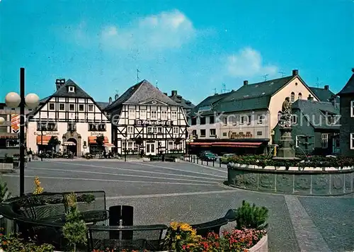 AK / Ansichtskarte Brilon Marktplatz Brunnen Brilon