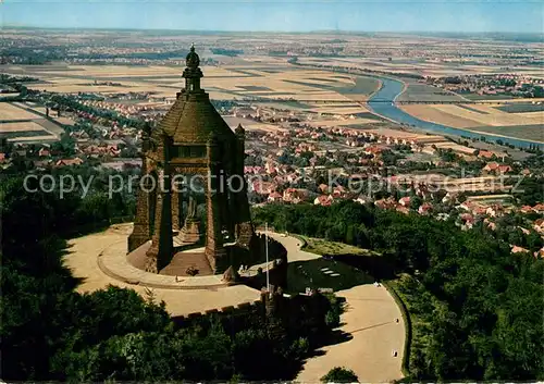 AK / Ansichtskarte Porta_Westfalica Fliegeraufnahme Kaiser Wilhelm Denkmal Porta_Westfalica
