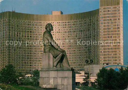 AK / Ansichtskarte Moscow_Moskva Cosmos Hotel Monument to Konstantin Tsiolkovsky Moscow Moskva