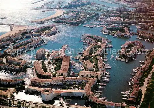 AK / Ansichtskarte Port_Grimaud Vue aerienne de la cite Port Grimaud