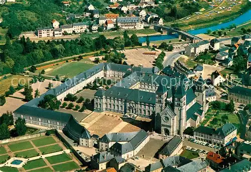 AK / Ansichtskarte Echternach Grand Duche de Luxembourg Basilique Saint Willibrord et ancien Couvent vue aerienne Echternach