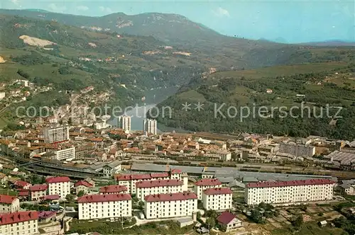 AK / Ansichtskarte Bellegarde sur Valserine La Ville et le Rhone Vue aerienne Bellegarde sur Valserine