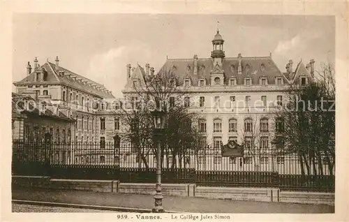 AK / Ansichtskarte Vannes Le College Jules Simon Vannes