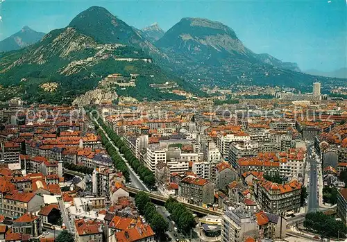 AK / Ansichtskarte Grenoble Cours Jean Jaures au fond la Bastille et la Chartreuse vue aerienne Grenoble