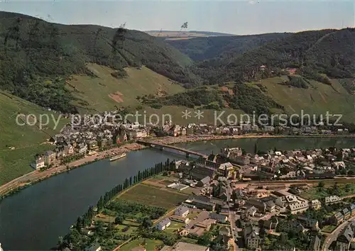 AK / Ansichtskarte Bernkastel Kues Fliegeraufnahme Mosel Bernkastel Kues