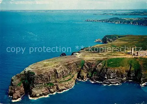 AK / Ansichtskarte Cap_Frehel_Cotes_d_Armor_Bretagne La pointe extreme et le phare vue aerienne Cap_Frehel