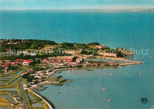 AK / Ansichtskarte Ile_d_Oleron Chateau Port et les fortifications vue aerienne Ile_d_Oleron