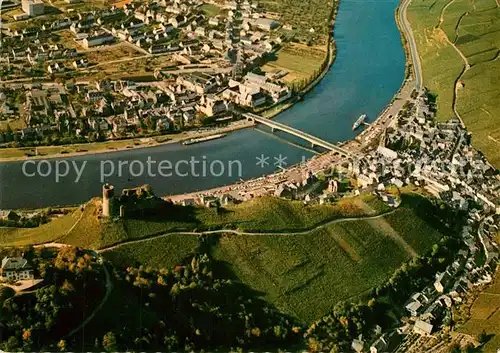 AK / Ansichtskarte Bernkastel Kues Fliegeraufnahme Mosel mit Jugendherberge und Burgruine Landshut Bernkastel Kues