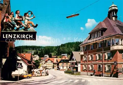 AK / Ansichtskarte Lenzkirch Origineller Wegweiser Ortsmitte Rathaus Lenzkirch